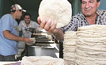 Suspenden 3 tortillerías en Sonora; vendían a $24 el kilo