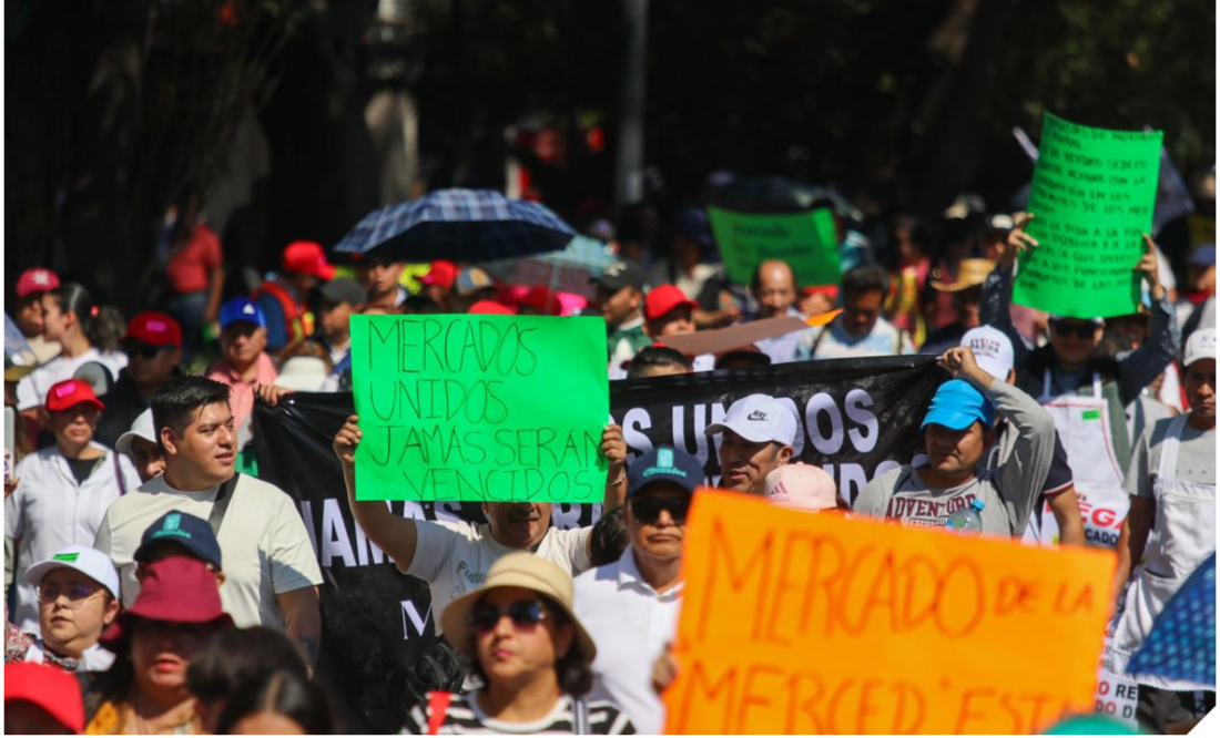 Bloqueo de Comerciantes de mercados públicos CDMX. Foto: Fotos: Axel Sánchez/ EL UNIVERSAL