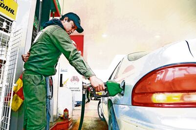 Pese a presión internacional, precios de la gasolina en México se mantendrán estables: Profeco