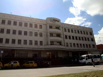 Azafata y técnico del avión serían dados de alta pronto