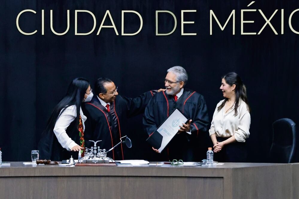 Los jueces que recibieron el premio emitieron sentencias en cinco categoría. Foto: Fernanda Rojas | El Univesal