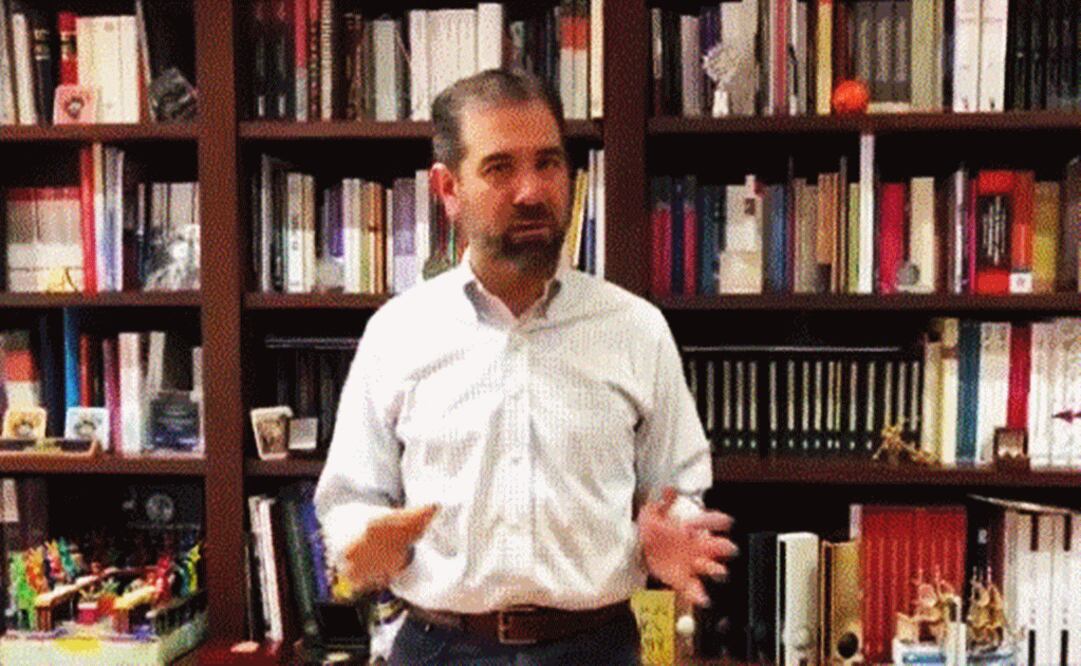 Foto tomada del Twitter @lorenzocordovav