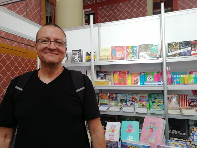 Patricio Monero, reconocido caricaturista e ilustrador mexicano, ha dedicado su carrera a combinar humor y rigor académico para divulgar la historia prehispánica mediante narrativa gráfica. Crédito: X del autor