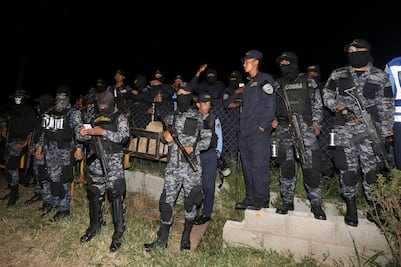 Policía de Honduras se niega a reprimir protestas por supuesto fraude electoral