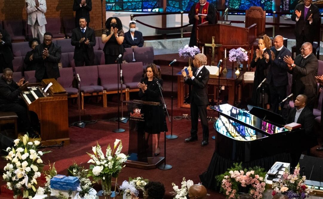 Vicepresidenta estadounidense habla durante el memorial de Ruth Whitfield en Buffalo. Foto: EFE