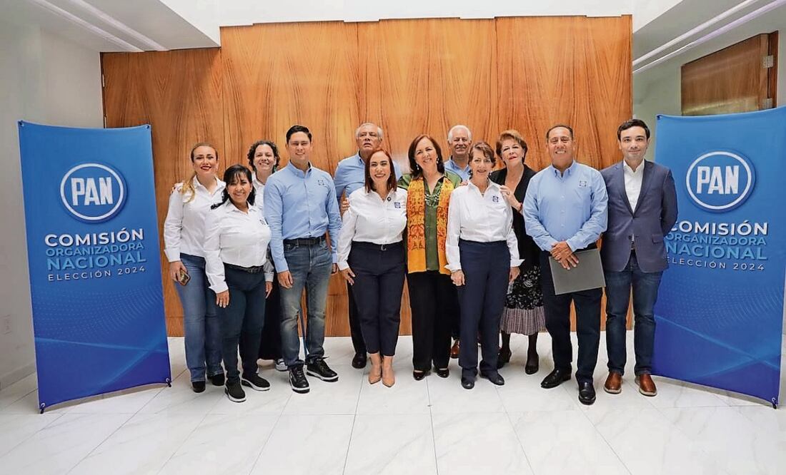 Adriana Dávila se registró como candidata a la presidencia panista ante la comisión organizadora de la elección en su partido. Foto: Especial