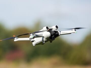 Suspenden temporalmente vuelos por alerta de drones en Berlín; "peligro ha sido evitado por el momento", indican