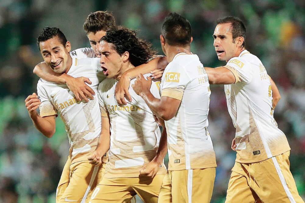 Los Pumas asumieron el liderato del Apertura 2015 desde la jornada 12 y nunca más lo perdieron, mostrando contundencia al frente (IMAGO7)