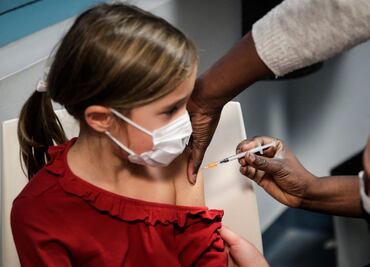 En EU, CDC respaldan enfoque de pruebas contra Covid-19 en escuelas, en vez de cuarentenas