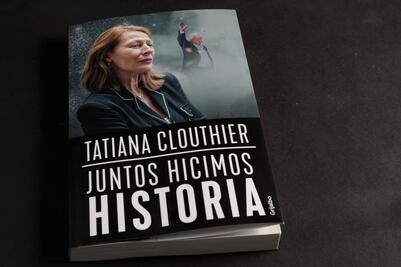 La suerte del polémico libro de Tatiana Clouthier