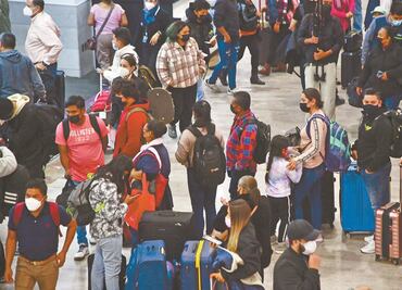 Aeroméxico cancela 14 vuelos por ceniza del volcán Popocatépetl