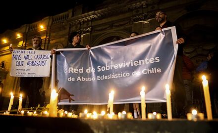 Escándalos de abuso sexual afectan a la iglesia católica alrededor del mundo