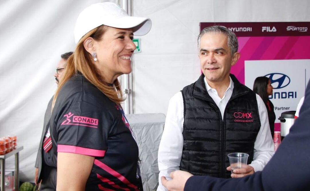 Encuentro incómodo en el Zócalo