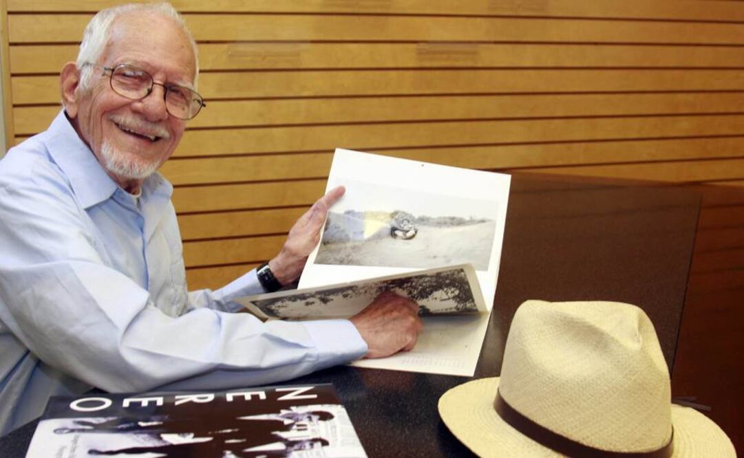 Nacido en 1920 en Cartagena, López viajó por su país durante años, fotografiando el paisaje andino y escenas cotidianas de ciudades, pueblos y fiestas tradicionales. FOTO: Miguel Rajmil/Archivo EFE.