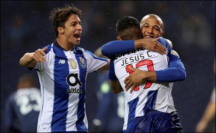 Porto consigue victoria con asistencia de Corona