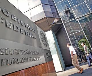 Sanciona SFP a 97 licitantes por violar ley