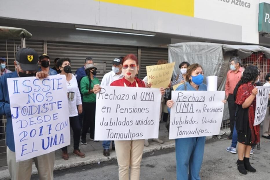 Protestan profesores jubilados en ISSSTE Tamaulipas; “quiero una pensión digna”, dicen