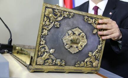 Más de un siglo después, Asunción recupera su "Libro de Oro"