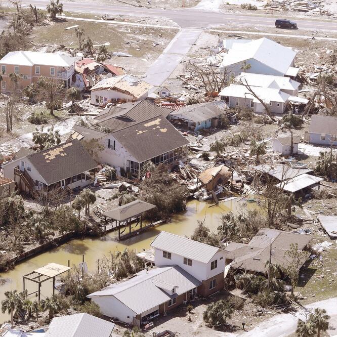 La pequeña comunidad de Mexico Beach, en Florida, quedó devastada tras el paso de Mich ael , que tocó tierra el miércoles en ese punto como huracán categoría 4. Foto: CHRIS O’MEARA. AP