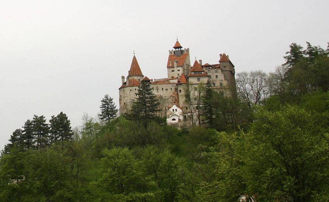 El castillo Bran, también asociado con el sangriento conde, es una atracción mayor para los turistas en Rumania (Foto: Reuters/Archivo)