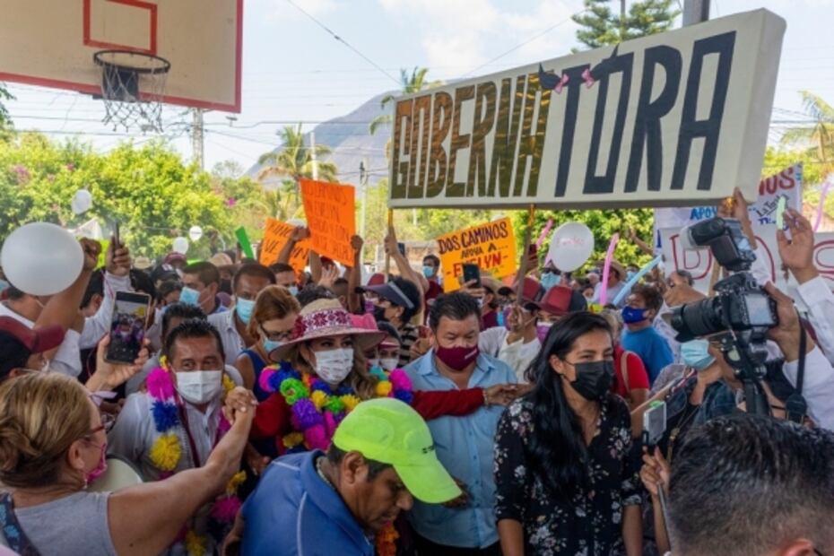 Mítines de Evelyn Salgado terminan en karaoke