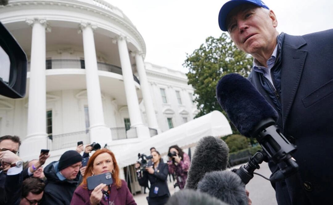El presidente de Estados Unidos, Joe Biden, se dirige a la prensa en la Casa Blanca. Foto: AFP
