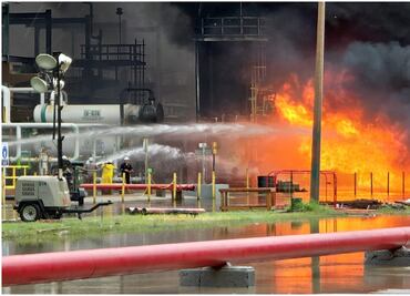 Reportan incendio en Refinería de Salina Cruz, Oaxaca
