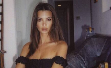 Emily Ratajkowski impacta con sexy baile en bikini