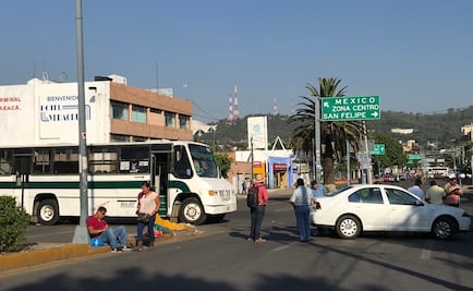 Rebasan las 24 horas los bloqueos en aeropuerto y central camionera de Oaxaca