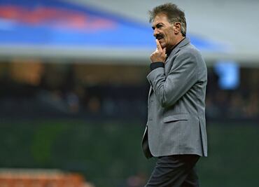 Ricardo La Volpe volverá a enfrentar acusaciones de abuso sexual