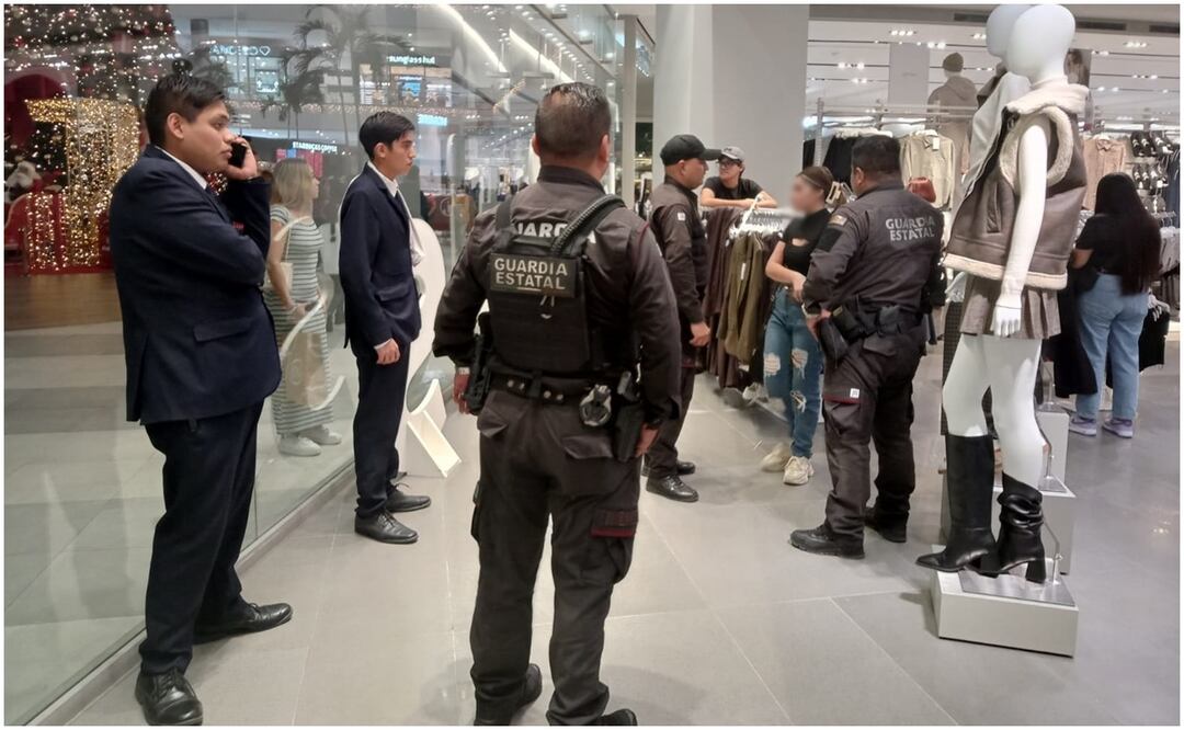 Detienen a Melanie de Jesús Barragán por presunto robo de mercancía en un centro comercial de Tampico (27/12/2024). Foto: Especial