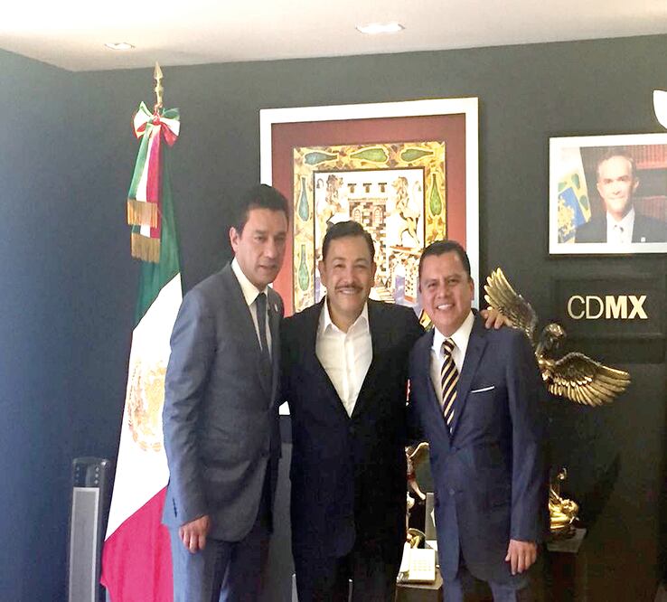 ¿Los tres alegres compadres?