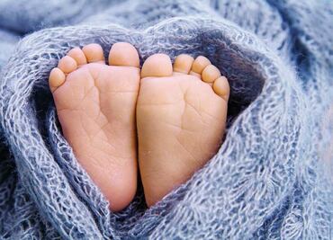 Ordenan a autoridades de Salud en Puebla indemnizar a familia y bebé que resultó con quemaduras en hospital