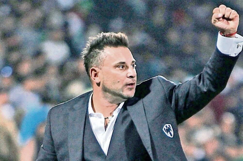 El DT regio fue acusado por el uruguayo de pedir “cuotas” (IMAGO7)