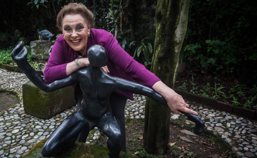 La escultura es otra pasión de Carol Miller; comenzó a crear sus obras hace medio siglo, tuvo su primera exposición en 1968 y ha realizado series inspiradas en personajes de libros como la 'Iliada'. FOTO: Germán Espinosa/EL UNIVERSAL.