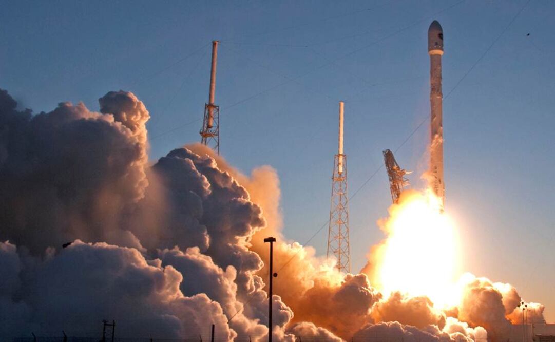 SpaceX alista cohete con provisiones para la EEI