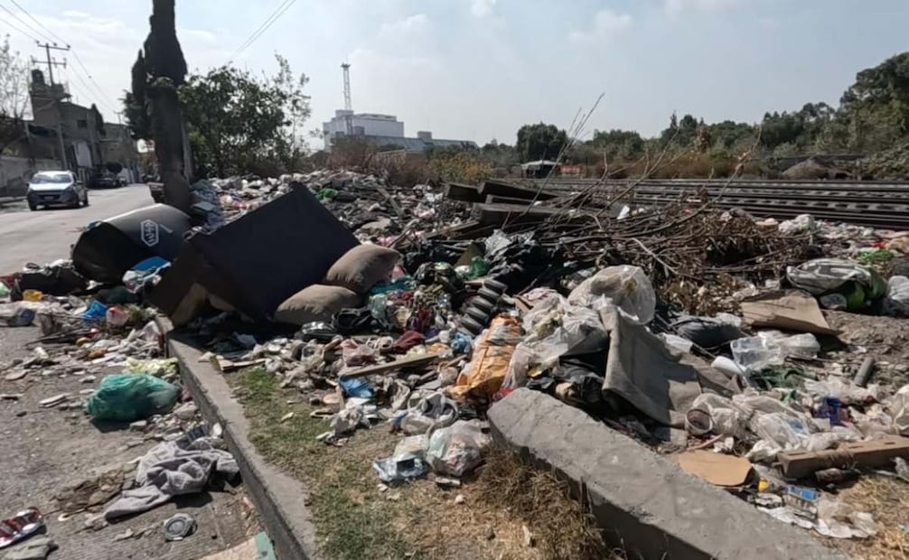 Policía Municipal de Ecatepec ha detenido a 47 personas por tirar basura o cascajo; esta práctica fue cometida principalmente por hombres.
Foto: Especial.
