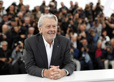 La historia de amor de Alain Delon hacia los perros