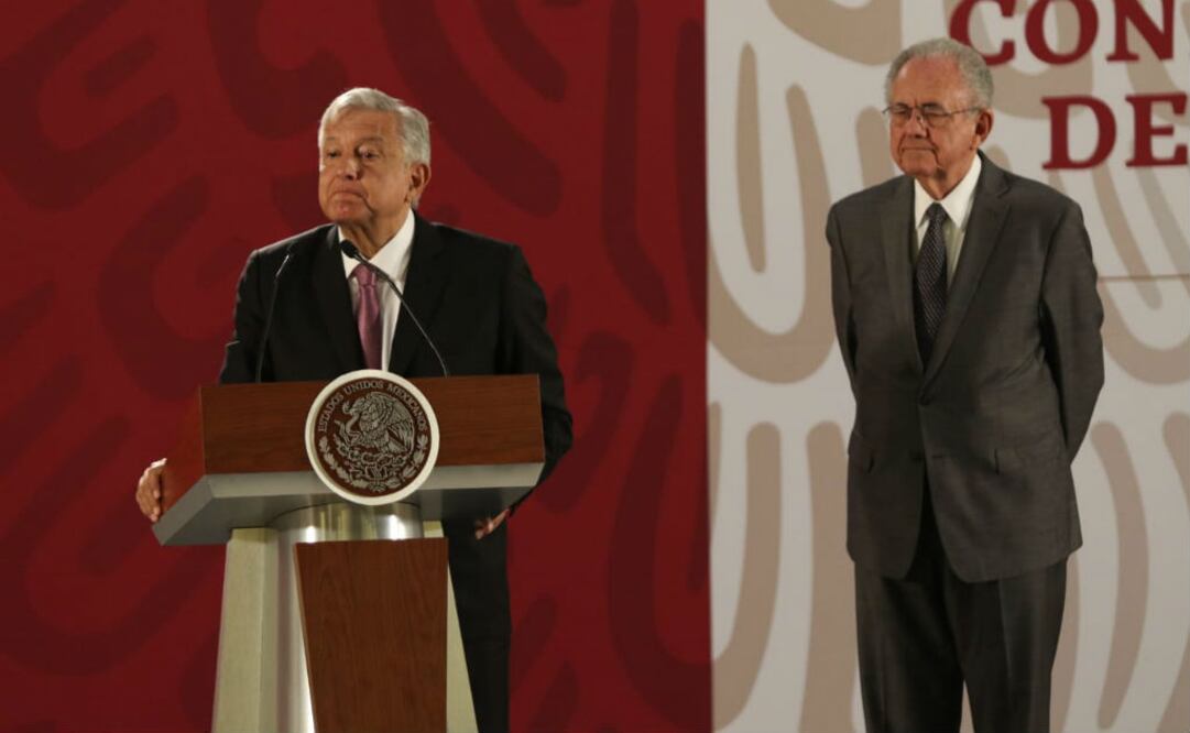 Conferencia de prensa matutina de Andrés Manuel López Obrador acompañado de Javier Jiménez Espriú, en Palacio Nacional. FOTO:CARLOS MEJÍA/EL UNIVERSAL