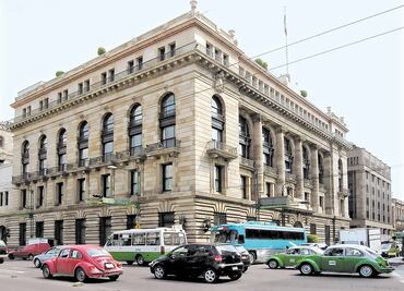 Banxico lanza cobertura contra la depreciación