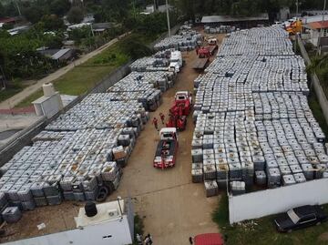 Tras cateo, localizan más de 3 millones de litros de huachicol en Tabasco; aseguran 18 vehículos y maquinaria