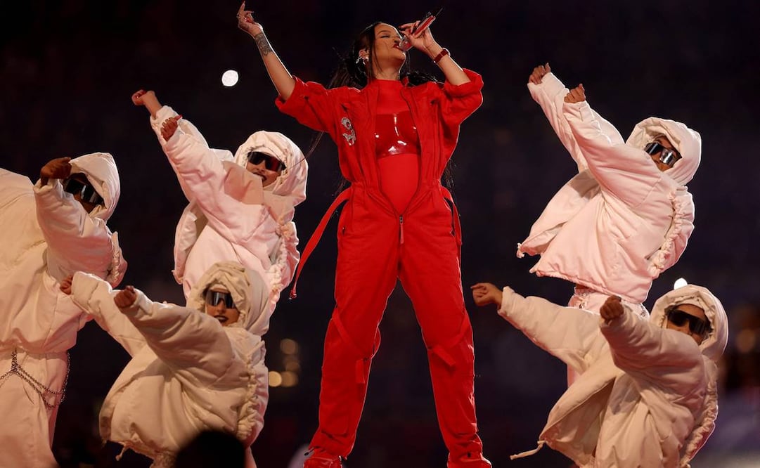 Rihanna en el espectáculo de medio tiempo del Super Bowl 2023. Foto: AFP