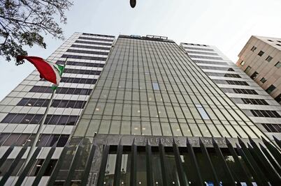 Multa de 5.4 mdp a Telmex por alianza con Dish