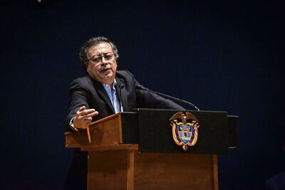 Autoridad electoral de Colombia investiga campaña presidencial de Gustavo Petro; él denuncia un "golpe de Estado"
