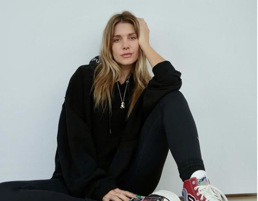 La guapa novia del cantante es una ex reina de belleza / Foto: Instagram 