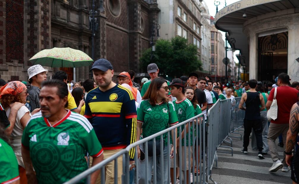 Fan Fest del Mundial en el Zócalo mantiene filtros de seguridad. Foto: Arantxa Meave