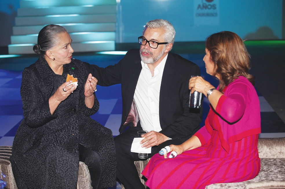 En celebración Ana Martin, Luis Estrada y María Rojo (YADIN XOLALPA. EL UNIVERSAL)