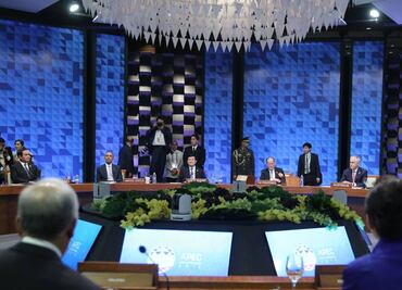 Cumbre APEC concluye con mensaje contra terrorismo