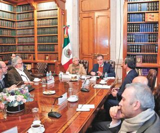 INE y Segob, en impasse por entrega de datos biométricos