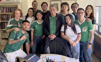 Con tacos y refrescos, diputados listos para la fiesta mundialista en San Lázaro; adaptan pantalla en recinto legislativo